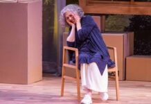 Irene Ravache reestreia o espetáculo Alma Despejada no Teatro Renaissance