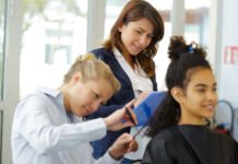 Cursos gratuitos de cabelos e unhas na sede do EBC