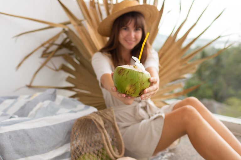 Copra Alimentos visa aumento do consumo da água de coco no verão