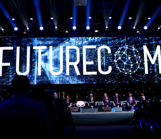 Segundo dia da 30ª edição do Futurecom recebe Ministro das Comunicações e anuncia avanços em inclusão digital e data centers