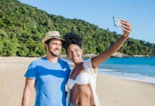 Destinos de praia lideram buscas para o feriado da Consciência Negra, segundo Booking.com