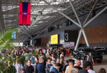 Primeiro dia do Salão do Automóvel atrai 50 mil visitantes