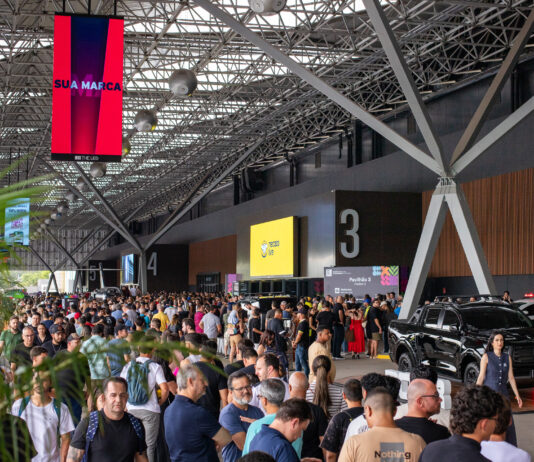 Primeiro dia do Salão do Automóvel atrai 50 mil visitantes
