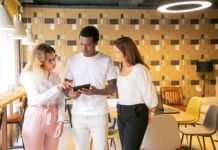 Mercado de franquias supera os R$ 300 bilhões em 2025 e impulsiona o crescimento da economia brasileira