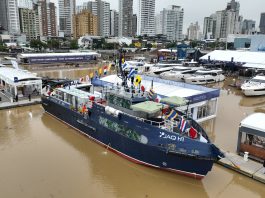 Marina Itajaí Boat Show abre 4ª edição com estreia de barco movido a hidrogênio no Sul do país